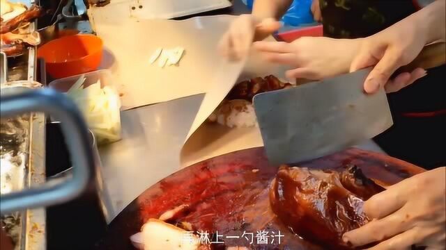 夫妻街头卖烧腊,通过改良烧腊生意红火,来了晚就吃不到了