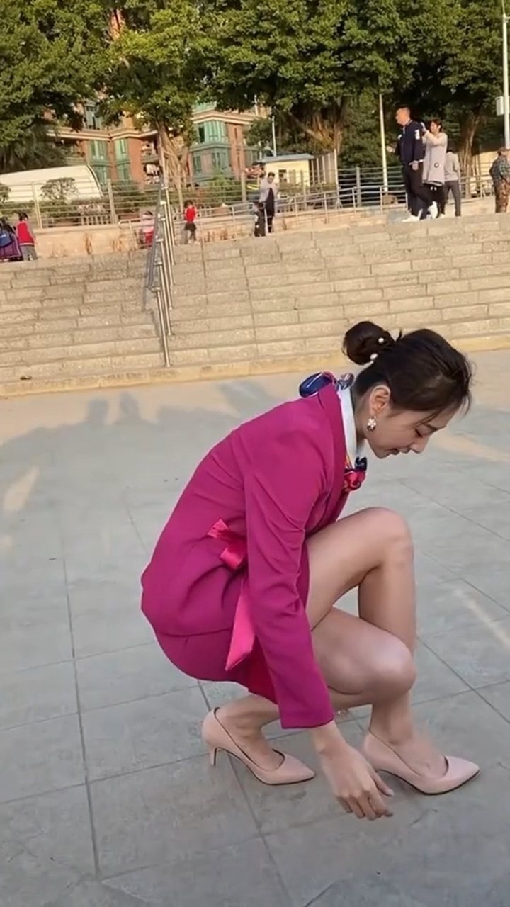 街拍美女空姐