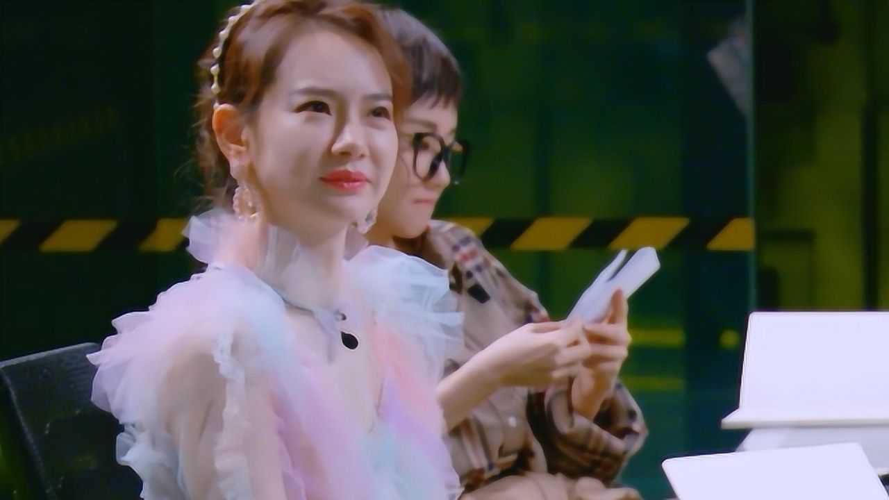 新人戚薇遭撒贝宁怀疑,霸气回怼,你的想法太幼稚!