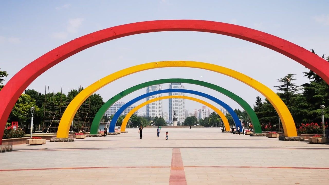 保定市最大的广场,军校广场,里面藏了个点将台