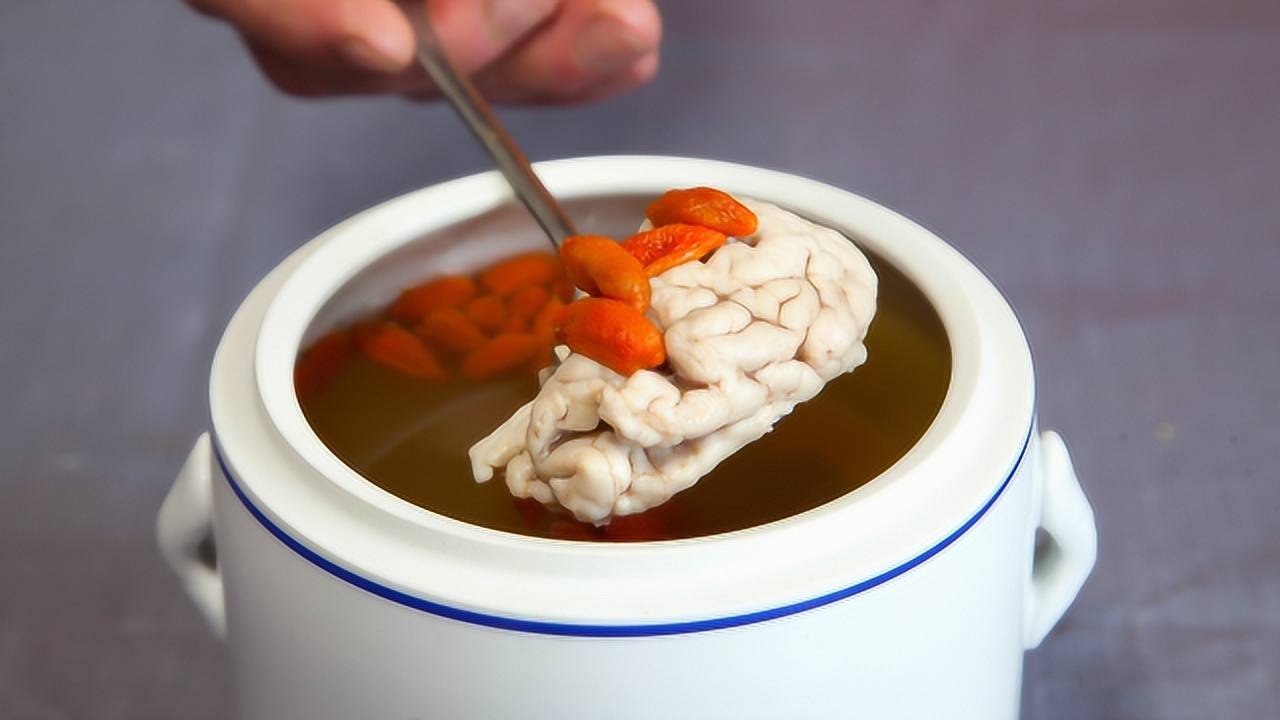 大厨秘制天麻炖猪脑嫩得像豆腐一盅不够喝