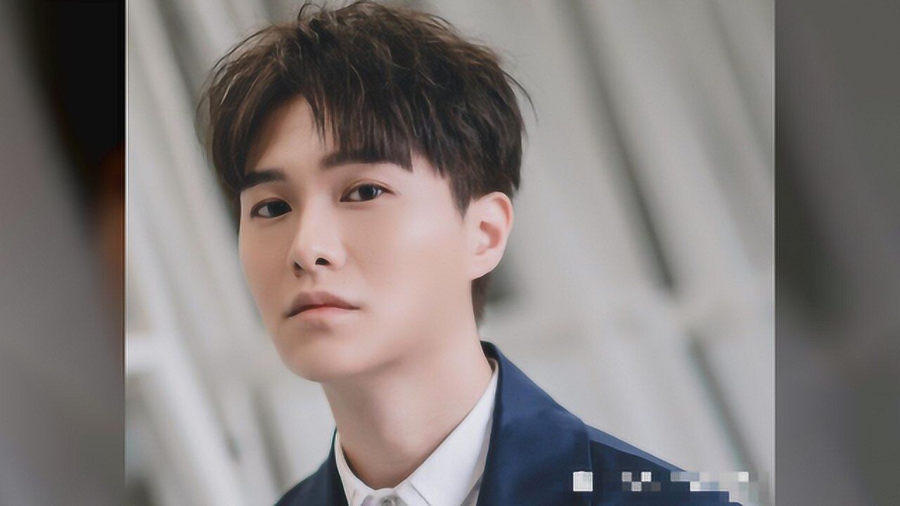 降魔的20胡鸿钧被曝整容曾被电视台雪藏只是受伤修养