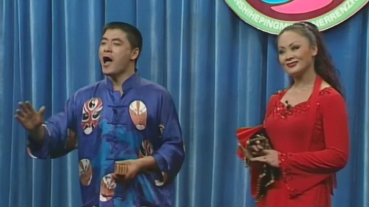 魏三何晓影演绎传统戏双锁山上演一出美女劫新郎