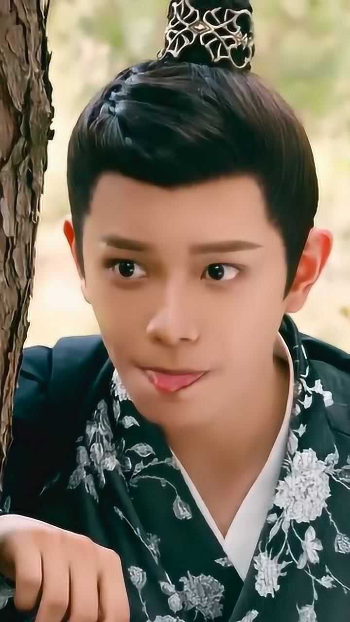 丁禹兮还原挑眉杀 会单边挑眉的男生到底有多撩人 #丁禹兮