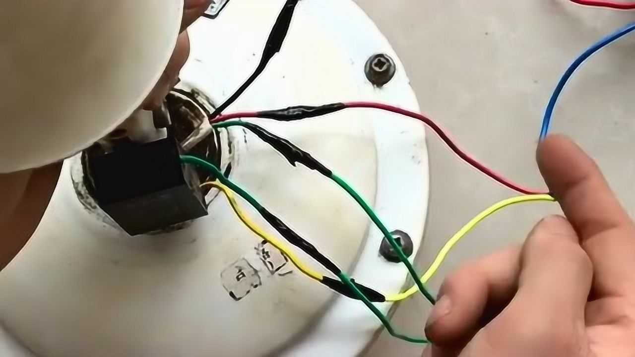 家庭吊扇电线最实用的接法,学会这招风扇出故障自己解决,有门手艺不