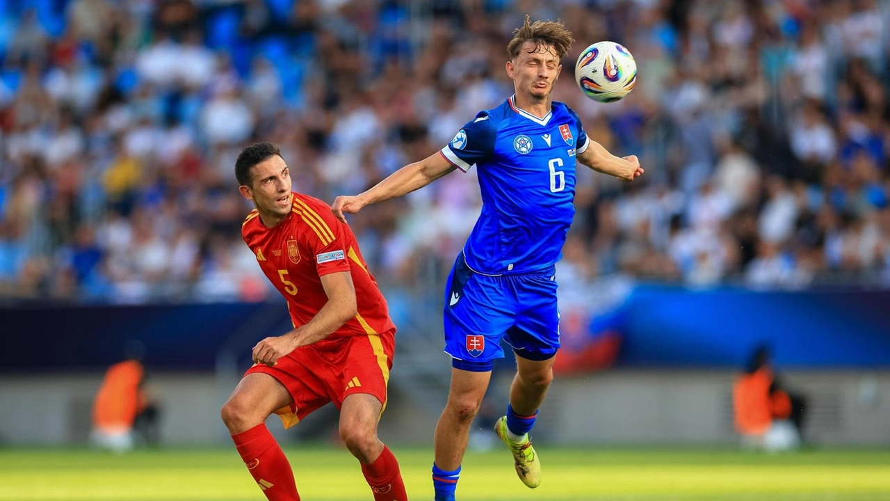 u21欧青赛a组第1轮:斯洛伐克u21对阵西班牙u21上半场比赛