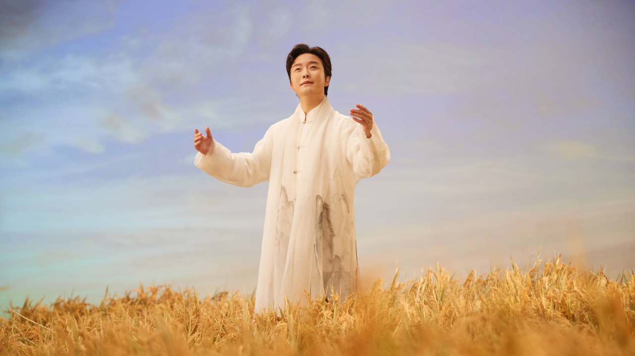 春晚在民间|最美"女人"李玉刚,曾凭借反唱一举成名,当属凤毛麟角