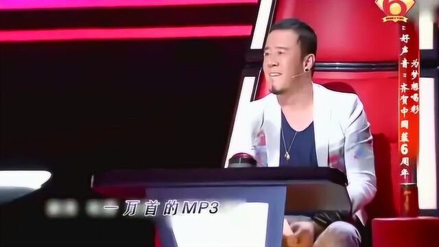 陈冰成名曲《盛夏光年》,开口惊艳四座,网友:嗓音太独特