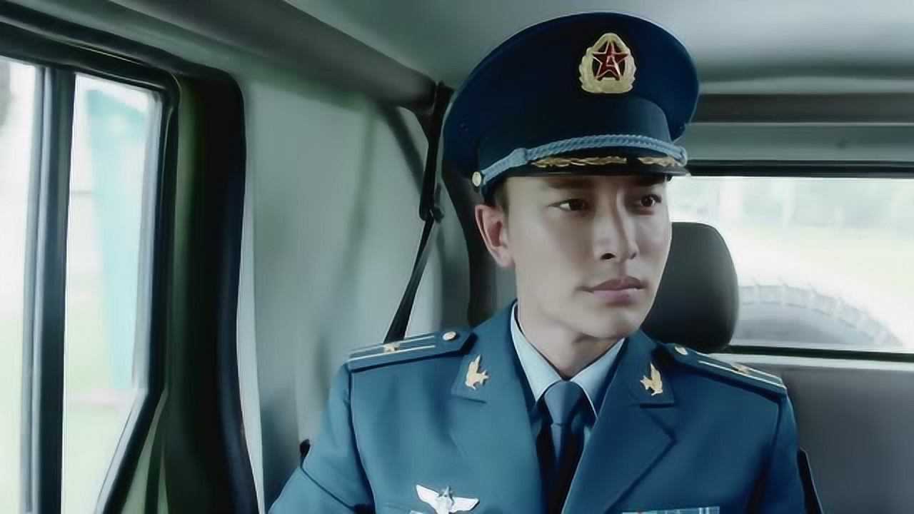 刚到特一营报到的张启跟营长之间火药味就比较浓