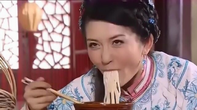 谢娜饰演的杨排风最形象,这吃相也太真实了,看得我都饿了!