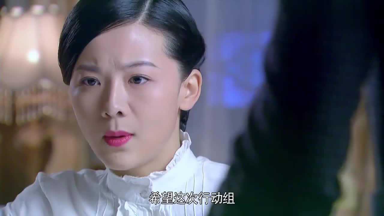 狐影车夫对雷震说了几句好话雷震那叫一个乐直接给赏钱