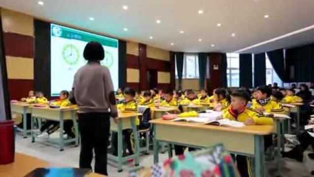 昆明盘龙小学映像校区、一年级数学课