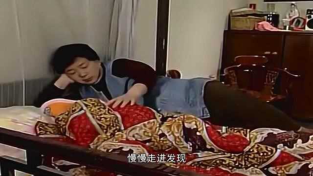 为哄孙子睡觉,奶奶让他吃自己乳头,妈妈一看怒了:恶不恶心?