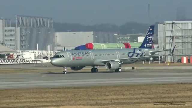 中国东方航空,空客A321飞机,天合联盟涂装,汉堡国际机场降落