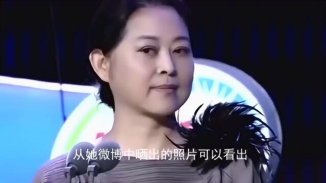 58岁倪萍近照,素颜憔悴头发花白,历经三次婚姻找到命中人