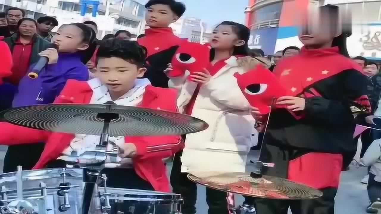 鼓手小天一架子鼓打奏醉酒的蝴蝶真是太好听了真有才啊