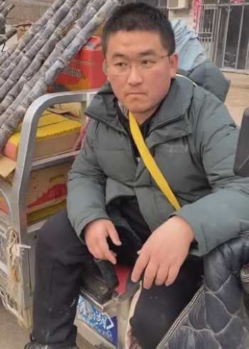 网红江涛回老家卖甘蔗,诉苦买卖不好做