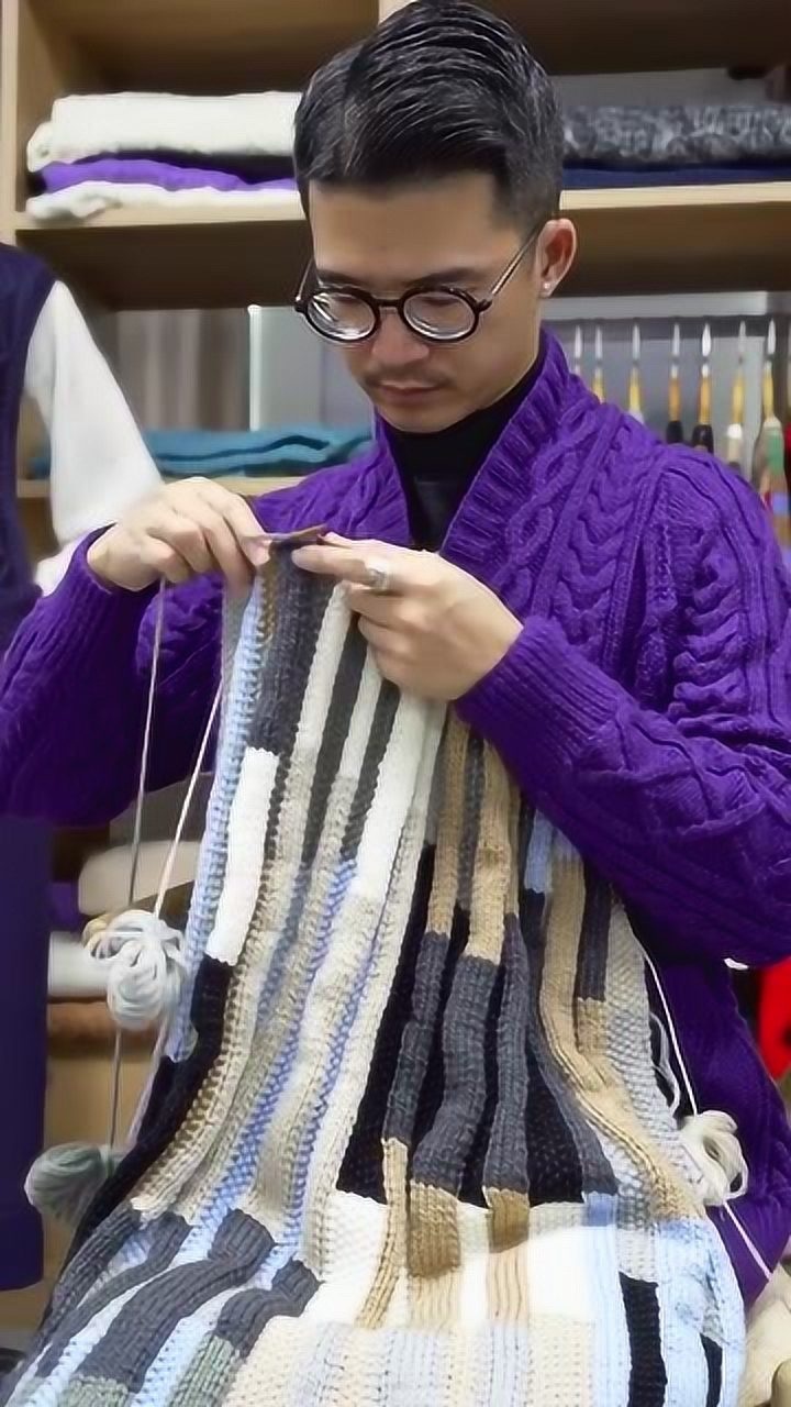 男人织毛衣搞笑图片图片