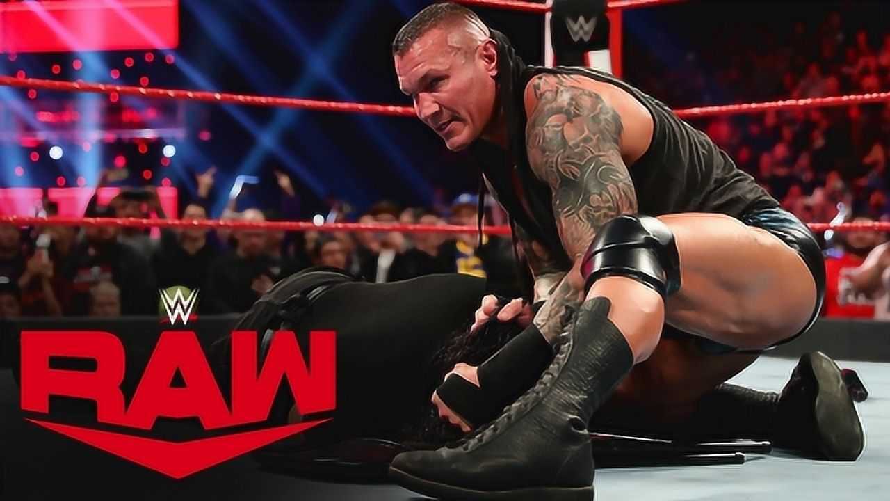 【raw1394期】麦特哈迪回顾和艾吉交情质问毒蛇动机 惨遭铁椅袭击