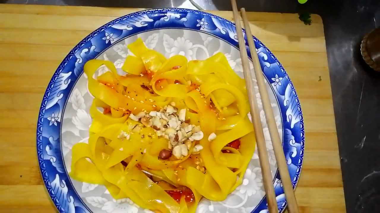 怎麼製作涼皮,涼拌涼皮的做法及調料_騰訊視頻