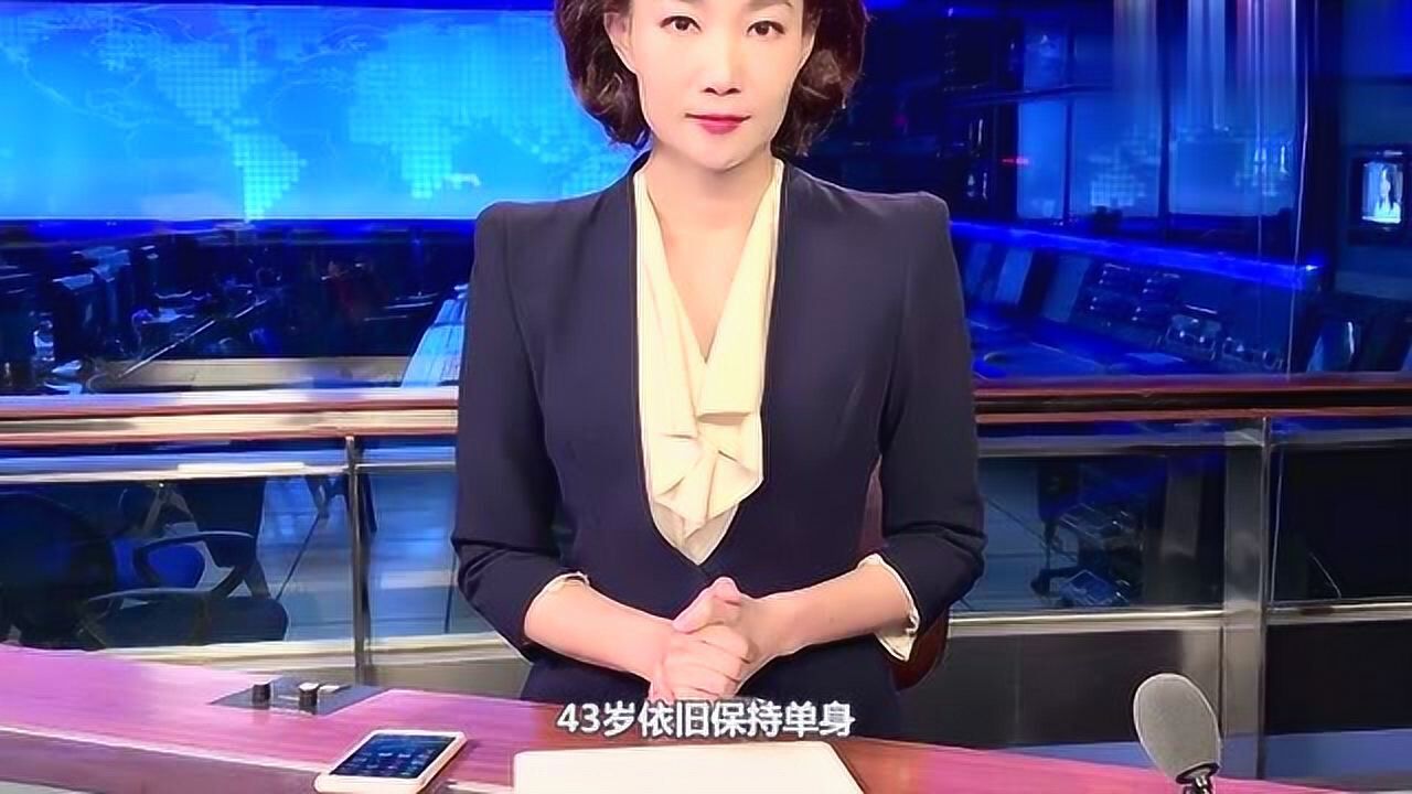 央视最美主持人李梓萌,43岁依旧保持单身,为何没人敢娶?