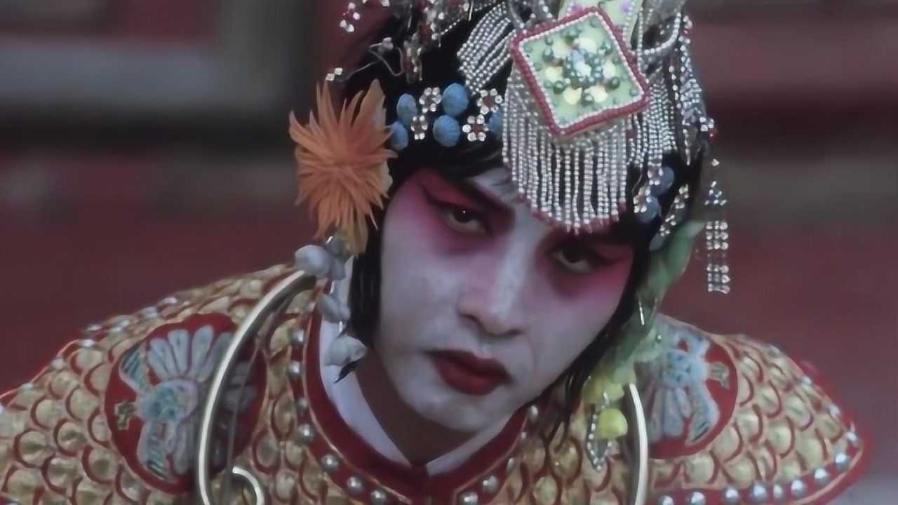 霸王别姬-菊仙被段小楼伤透了心上吊自杀,程蝶衣彻底崩溃了!