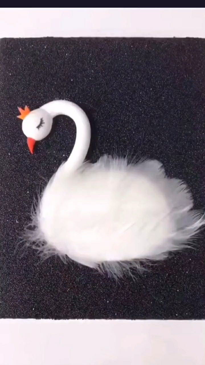 教你用橡皮泥捏个小天鹅装饰家里很好看