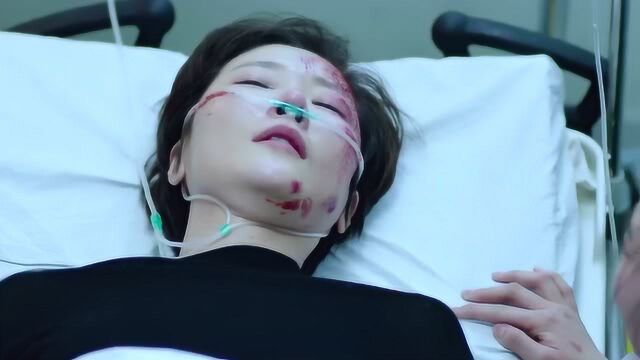 影视:前妻被撞生命垂危,老何和女儿紧紧相依,心急如焚