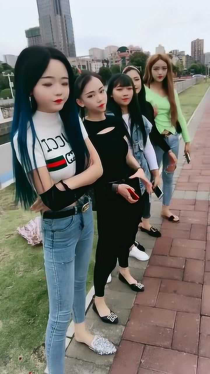 精神小妹也有害羞的时刻翻车了