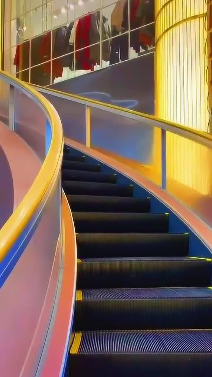 你没见过的电梯旋转电梯兜兜转转峰回路转扶摇而上