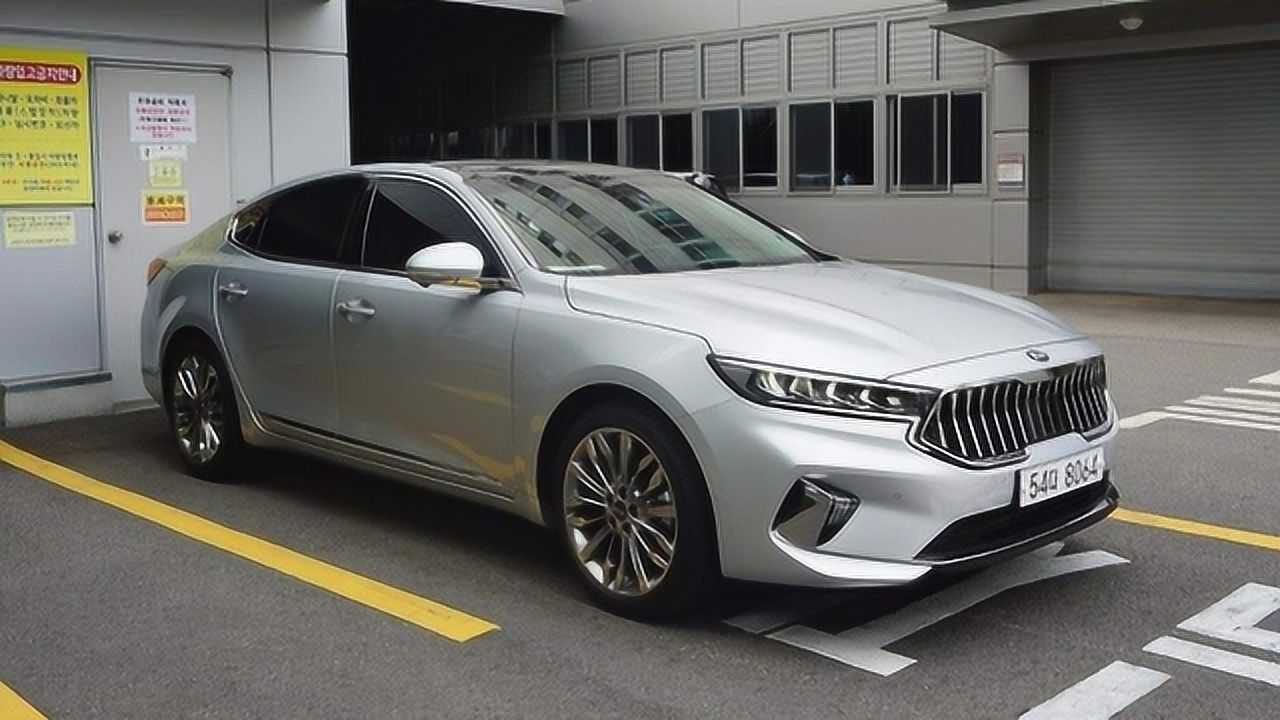 全新起亚k7兼备颜值和性能起步价18万起比凯美瑞还霸气