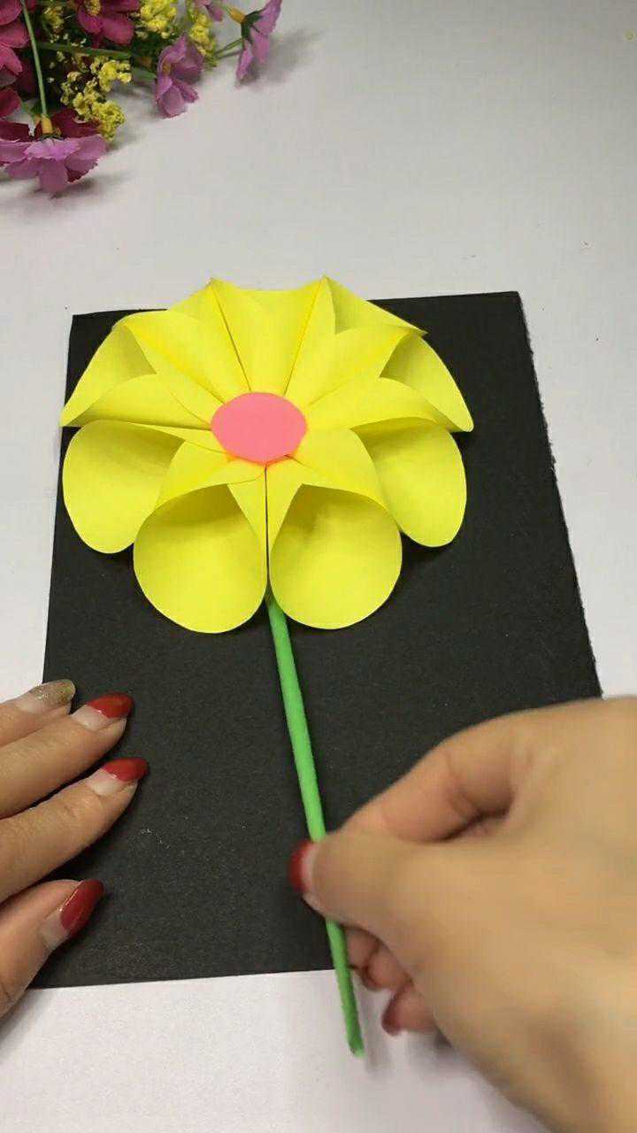 今天教大家用卡纸制作花朵幼儿园的小朋友要学习更简单