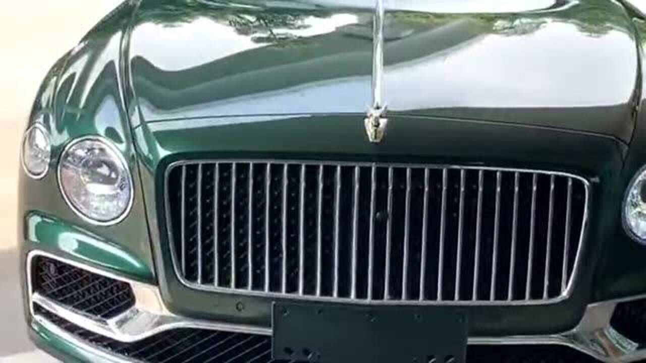英国女皇的专属座驾宾利车标也采用了这个劳斯莱斯车标的样子太漂亮了