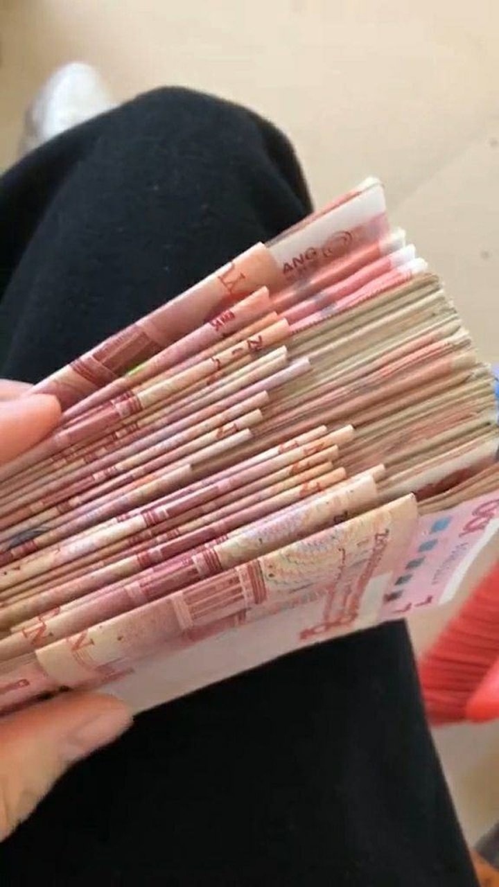 背着老公藏了几年的私房钱明天回娘家带回去哈哈女人还是要聪明点给