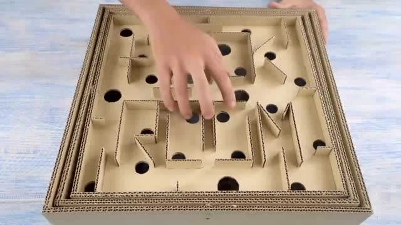 男孩子小时候都玩过弹珠游戏这种玩法更高级你学会了吗