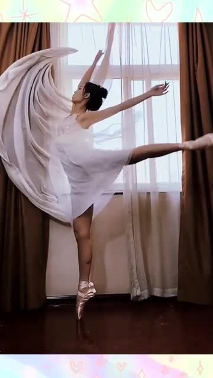 芭蕾舞女神的一字马,看到这标准脚的姿势,真是太厉害了