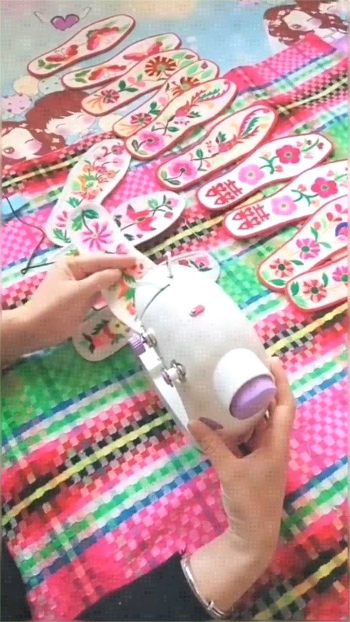 买了个小型缝纫机做几双鞋垫一试效果超乎想象啊