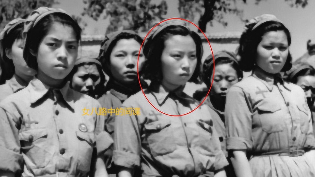 八路军女兵向将军敬礼却被将军直接击毙得知原因众人鼓掌叫好