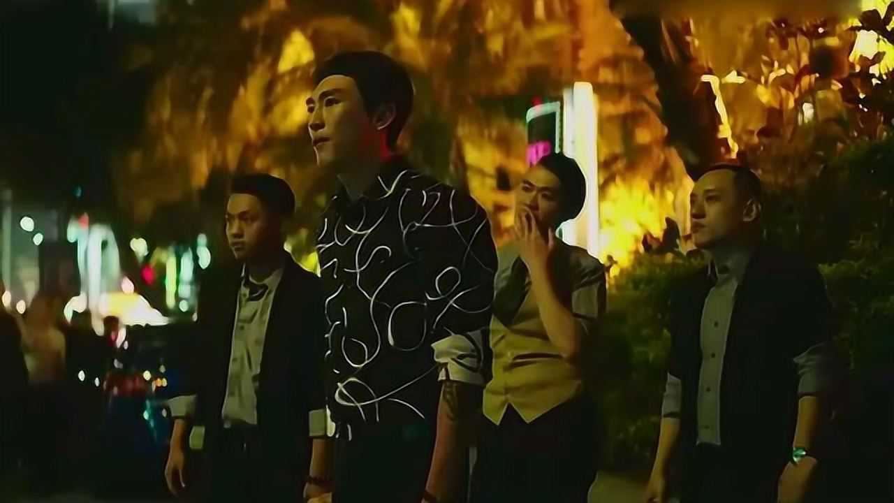 黑社会电影角斗2台北两个黑帮开战这场面太吓人了