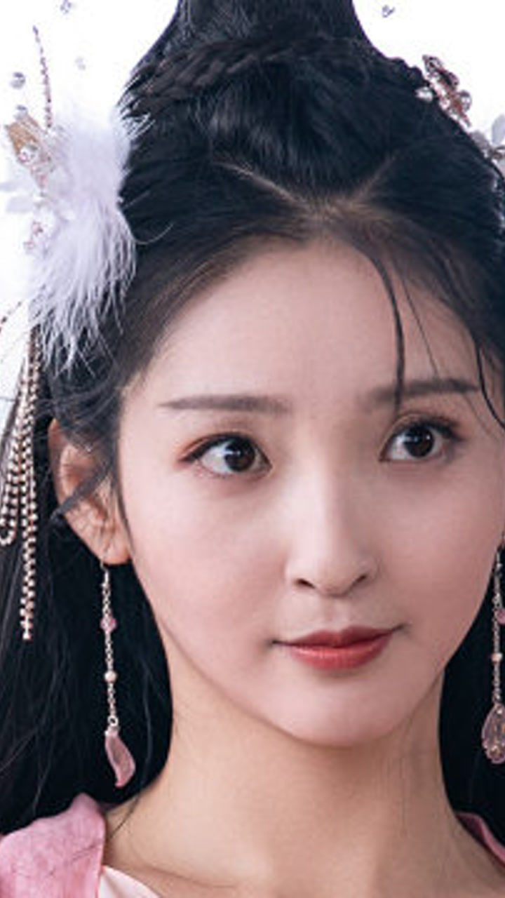 丑女洛无忧第24集丑女终于变美女但遭到神秘人威胁