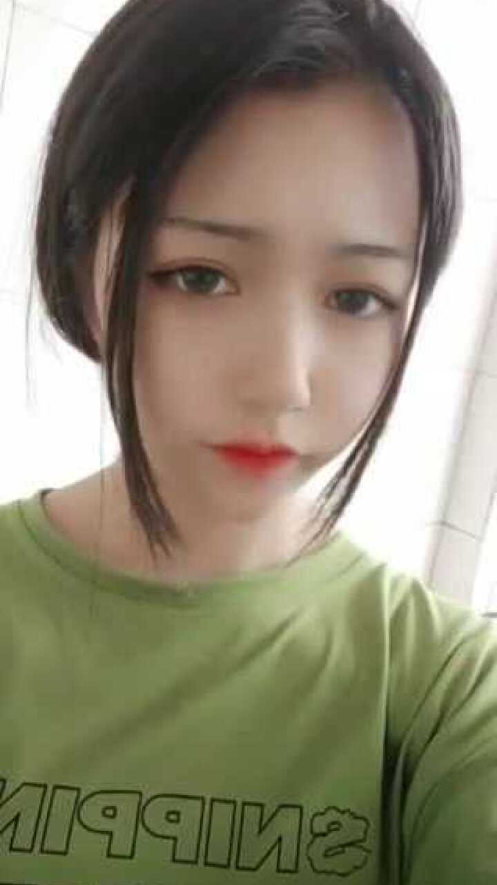 据说小姐姐才12岁却出落得如此漂亮你们喜欢吗