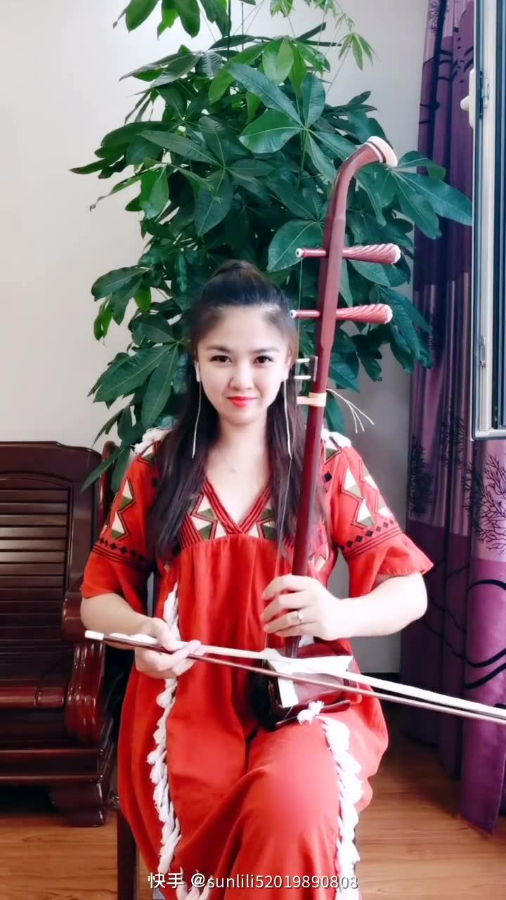 二胡丽丽《太湖美》