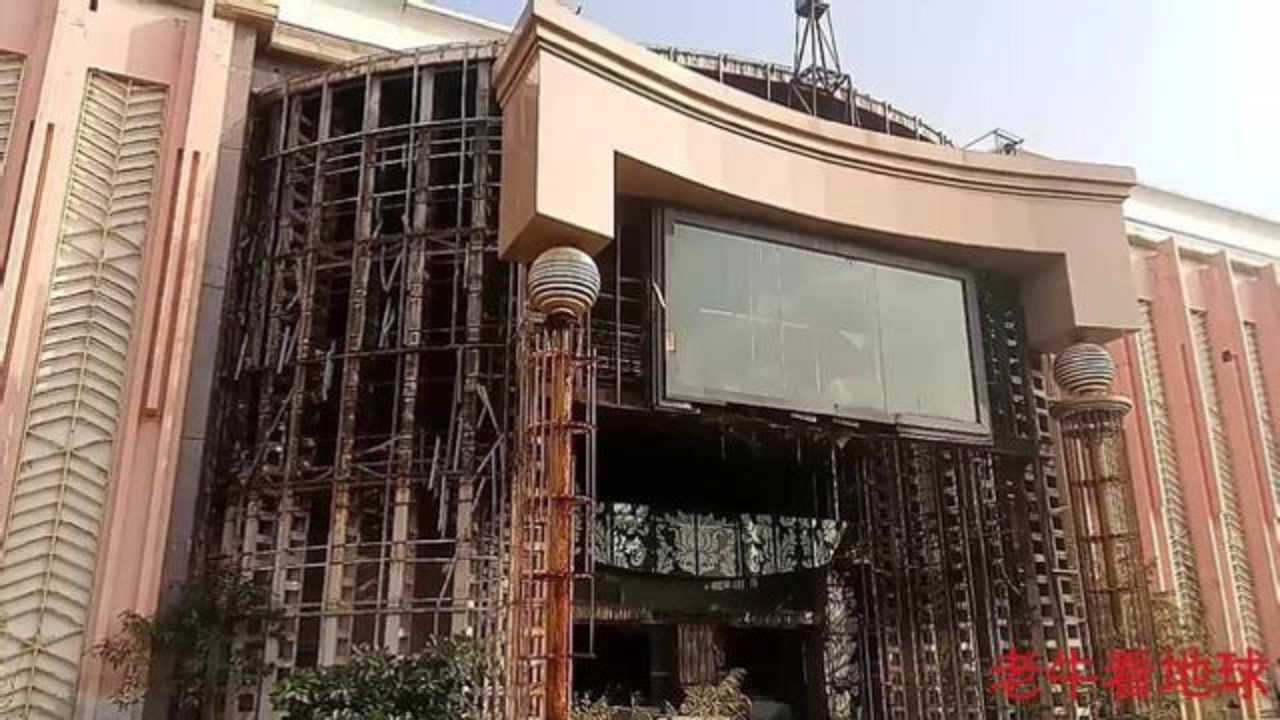 东莞曾经繁华无比的东莞新东泰已成一座废墟叫人唏嘘不已