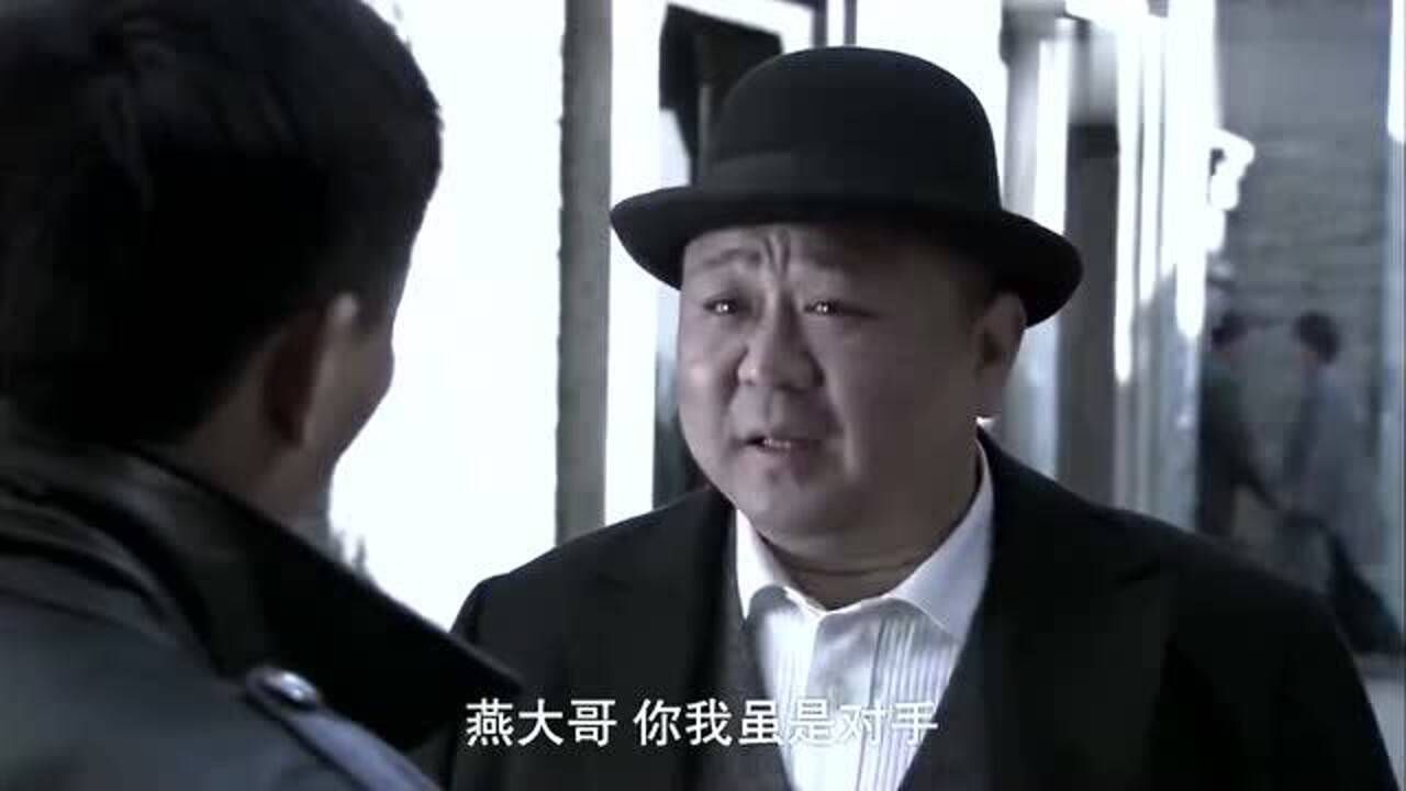 燕双鹰:杜马邀请燕双鹰加入,当副社长,燕双鹰没崩住,还是笑出了声