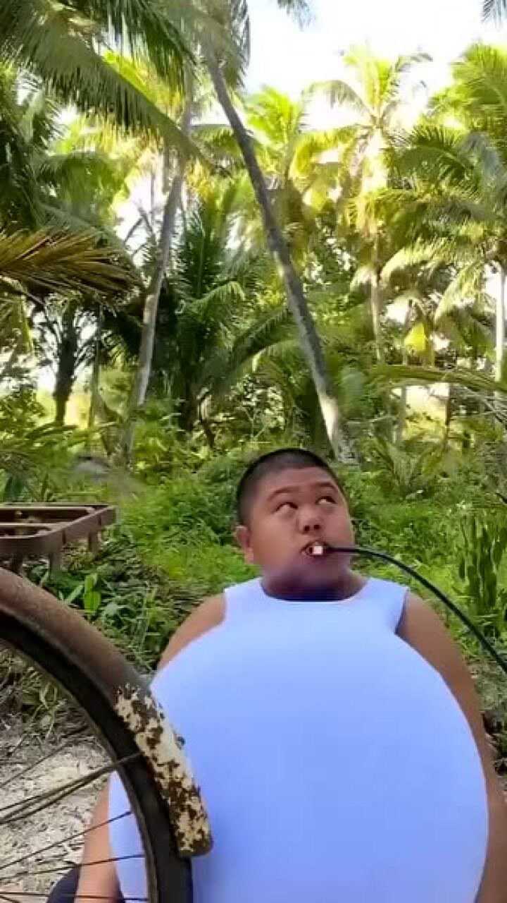 我的天居然给肚子打气这会不会爆开啊