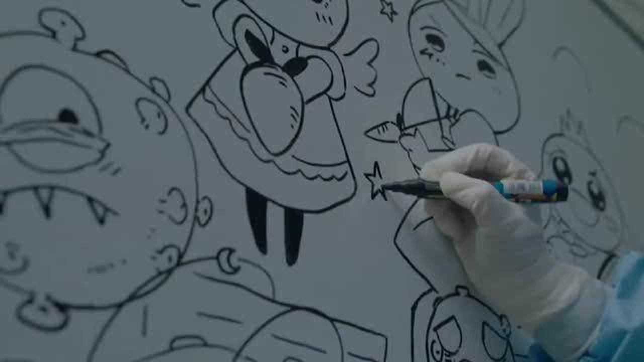 《最美逆行者》最暖的逆行者兔子叔叔,病房中的漫画英雄