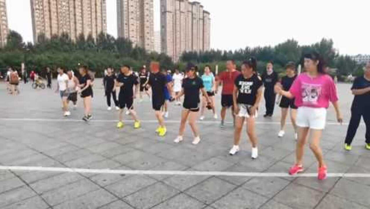 鬼步舞6个基本动作,2022年最近流行的曳步舞-鬼步舞教学基础舞步