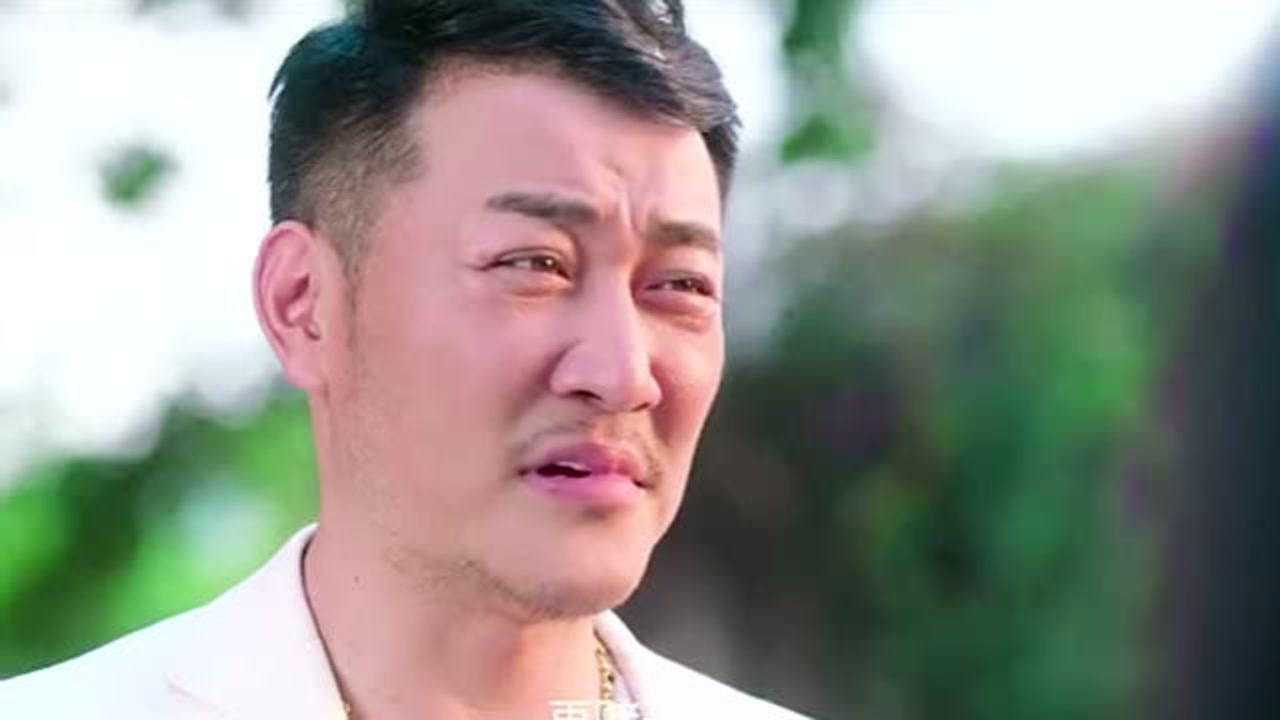 小伙赌石,凭借透视眼,竟开出了高级玉石!