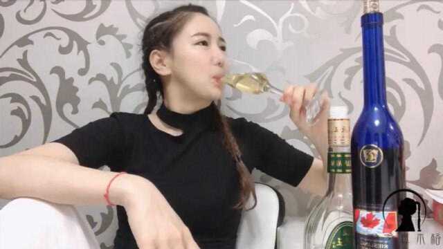 内蒙女汉子独饮葡萄酒,度数太低嫌不够再加草原白,自制鸡尾过酒瘾