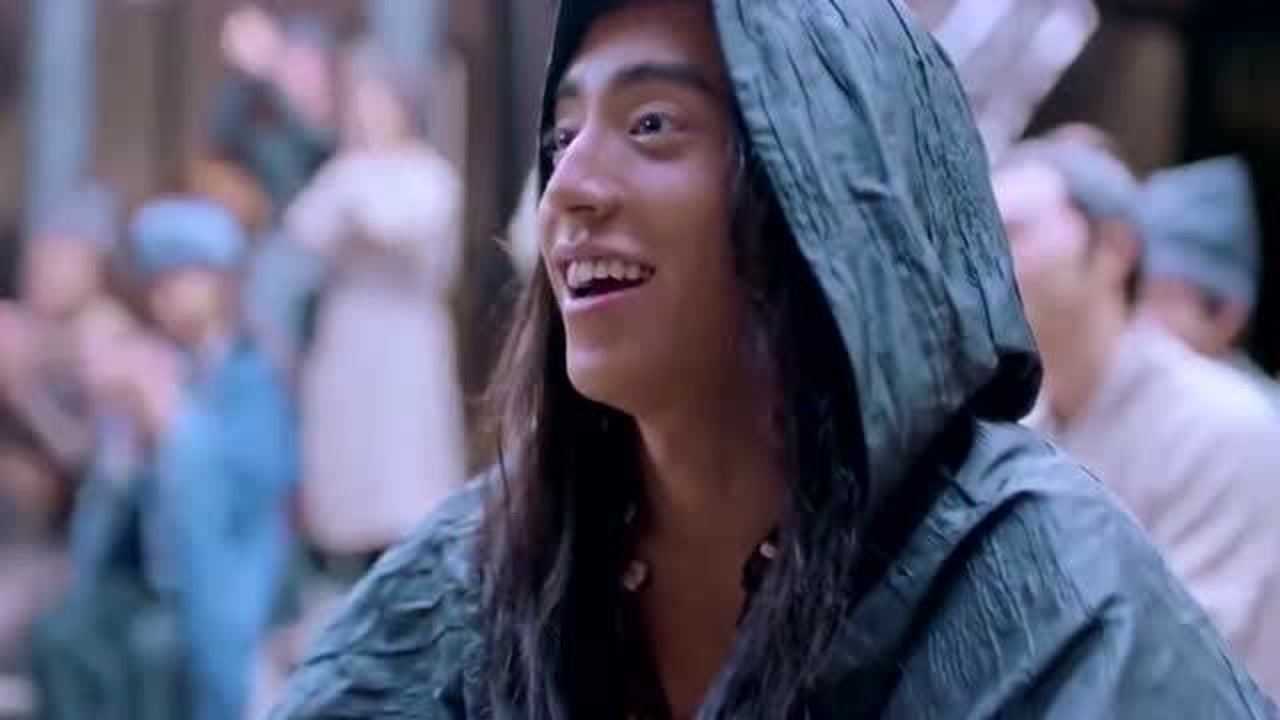 狼殿下狼仔看皮影戏开心的很当中所说故事就是自己与星儿的真实写照